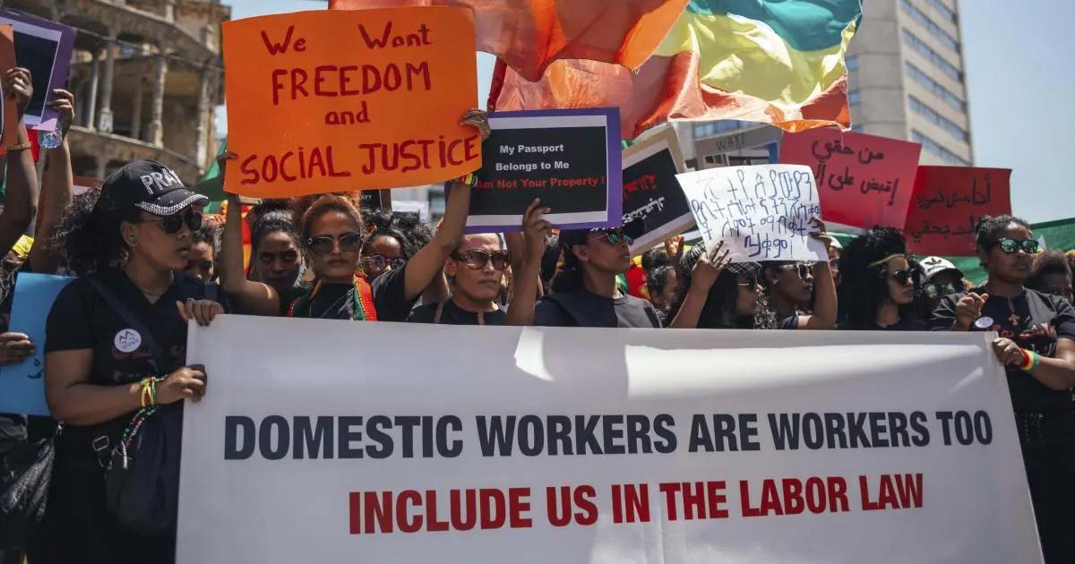 In 2019, domestic workers in Lebanon organized protests to improve their working conditions and raise awareness about the regulations of the kafala sponsorship system. (Credit: Human Rights Watch) In 2019, domestic workers in Lebanon organized protests to improve their working conditions and raise awareness about the regulations of the kafala sponsorship system. (Credit: Human Rights Watch)