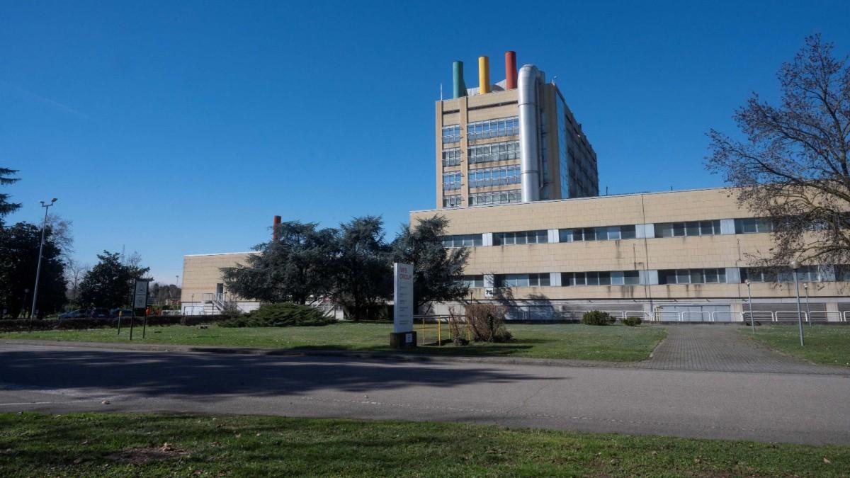 The facility employs more than 100 staff members and is certified by several regulatory authorities. The facility employs more than 100 staff members and is certified by several regulatory authorities.