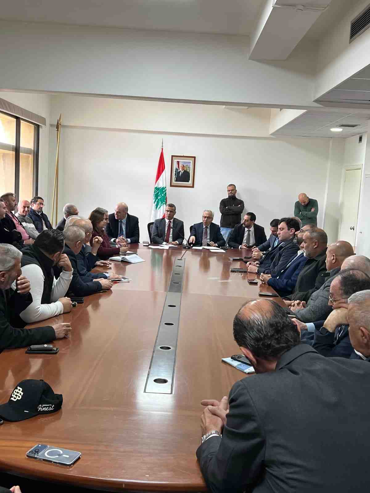 Lebanon’s Ministers of Economy and Trade and Agriculture held an expanded meeting at the Ministry of Economy.