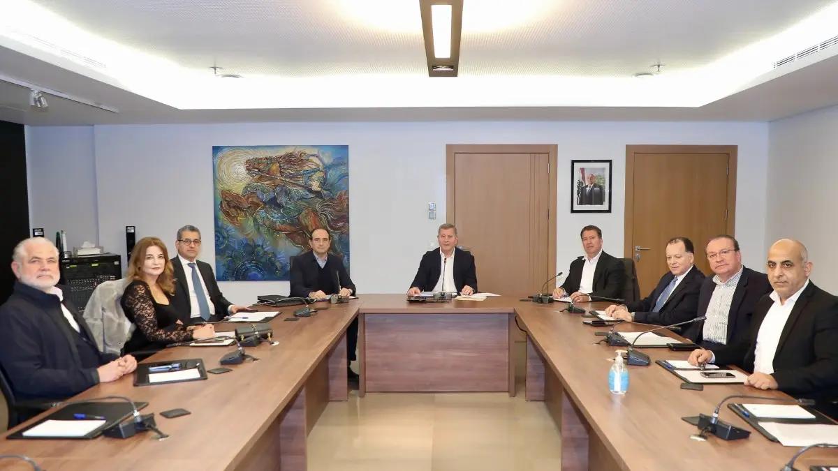 The Lebanese-Emirati Business Council held its first meeting at the Beirut and Mount Lebanon Chamber of Commerce. The Lebanese-Emirati Business Council held its first meeting at the Beirut and Mount Lebanon Chamber of Commerce.