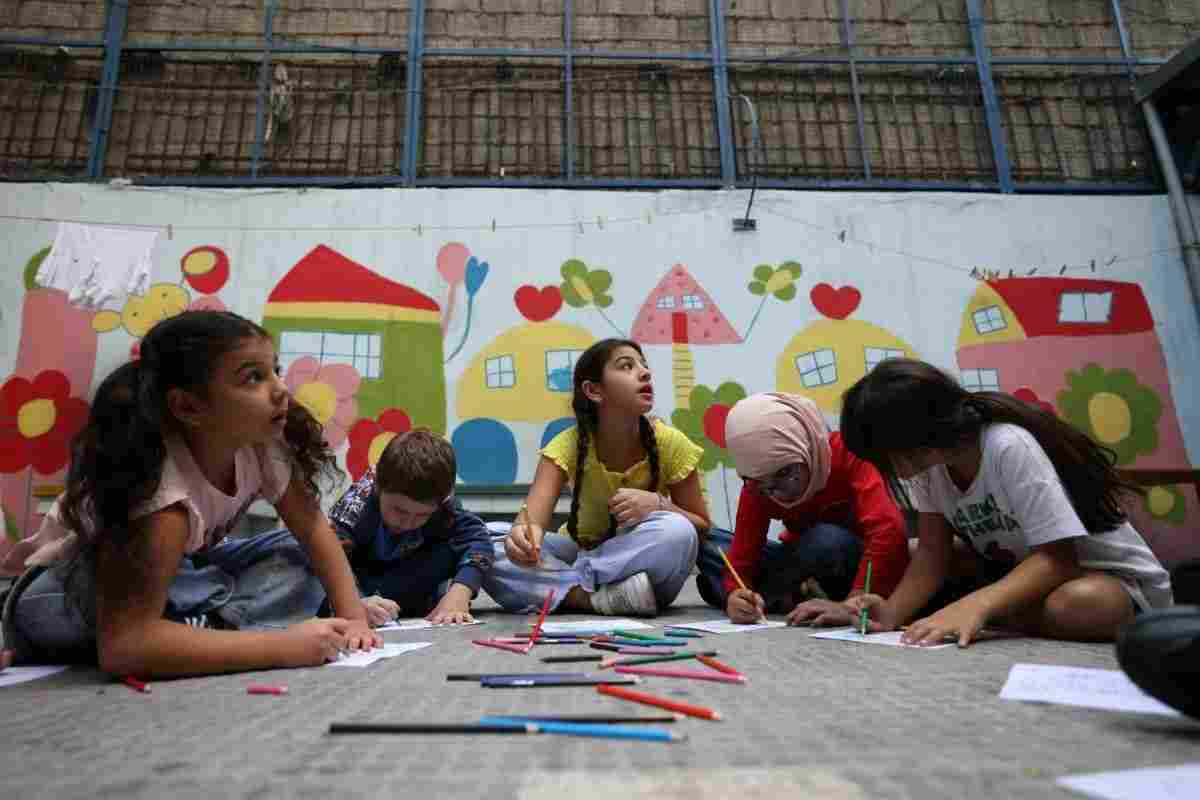 The Lebanese government has decided to allow all Syrian refugee children to enroll in public schools.(Source: L'Orient Today)