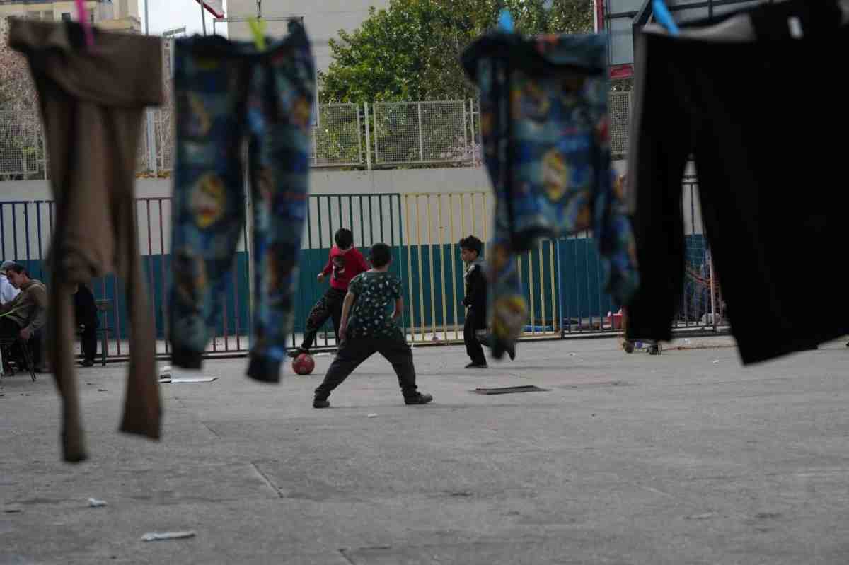 Displaced people at the Makassed school in Beirut. (Credit: Mohammad Yassine/L’Orient-Le Jour)